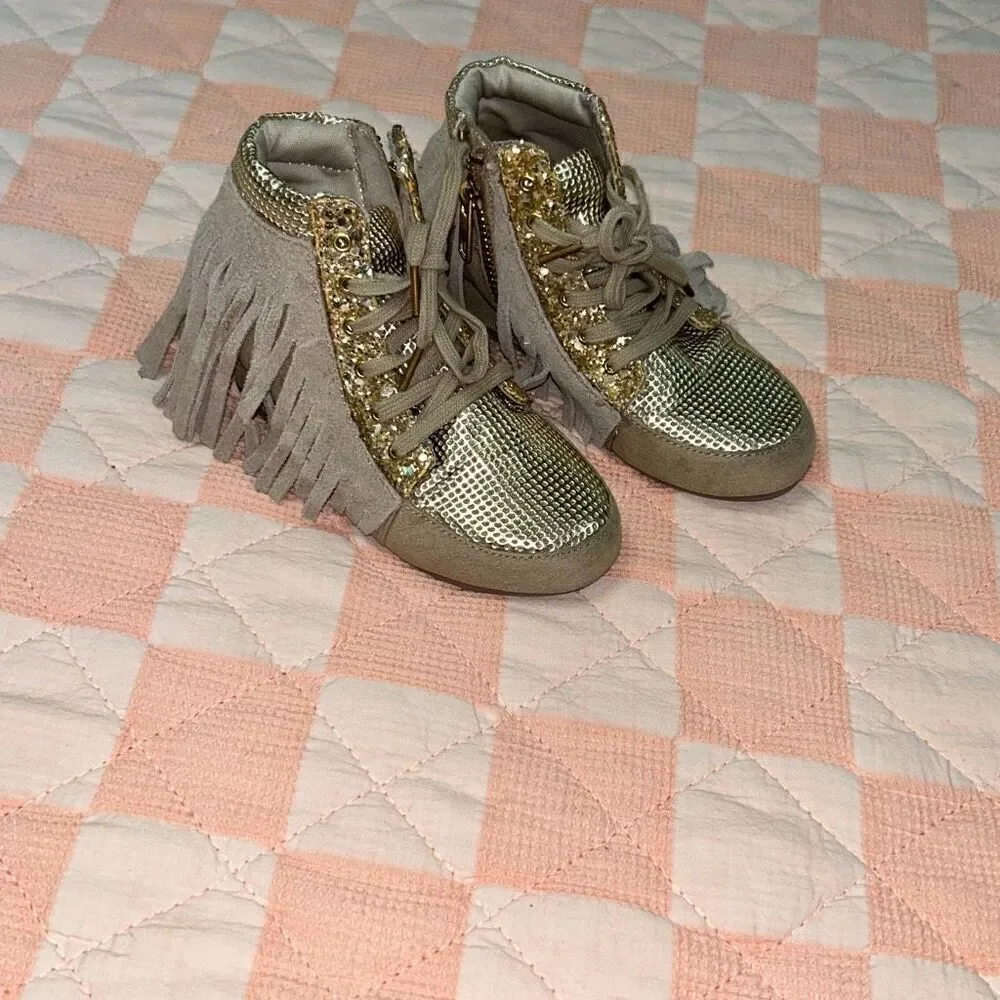 Joyfolie fringe booties sz 9